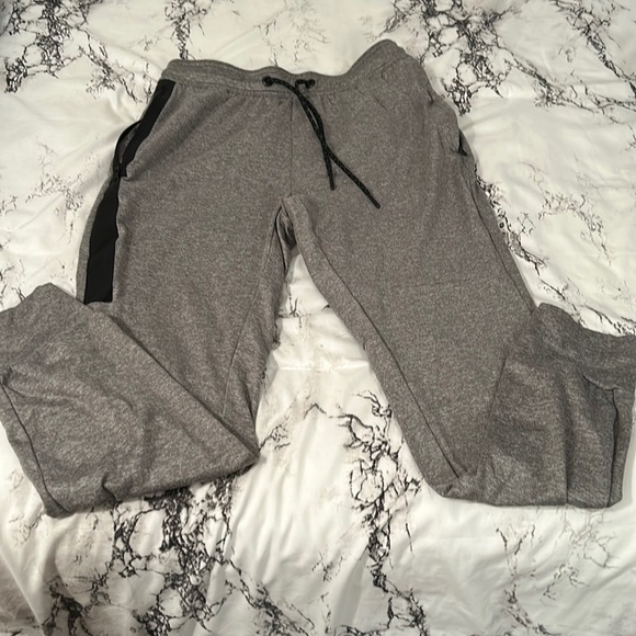American Eagle Outfitters Other - Men’s sweatpants